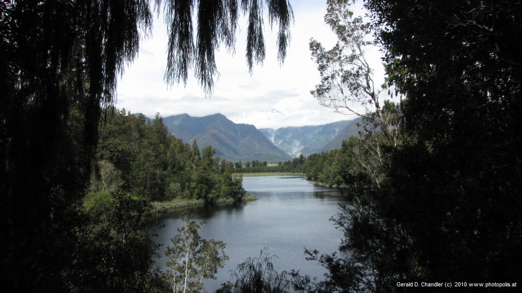 Lake Matheson with Southern Alps